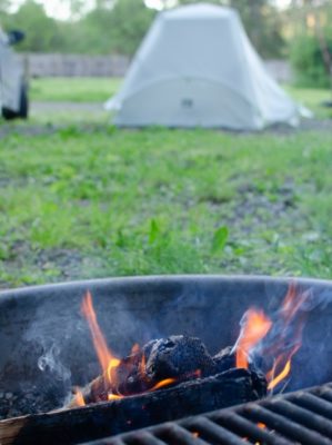 キャンプ 焚き火 テント