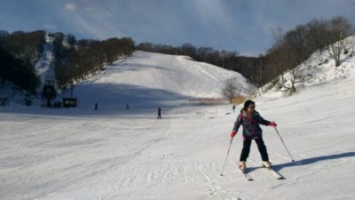 スキー場 子供 おすすめ 東海 雪山